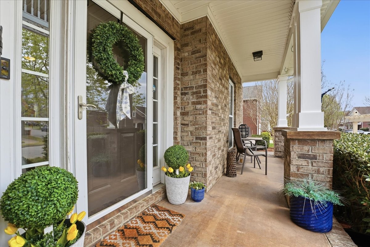 7229 Riverfront Dr