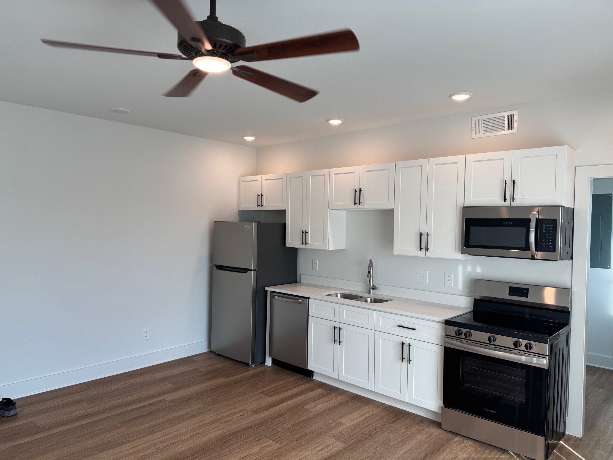 3010 Edwin Way 102