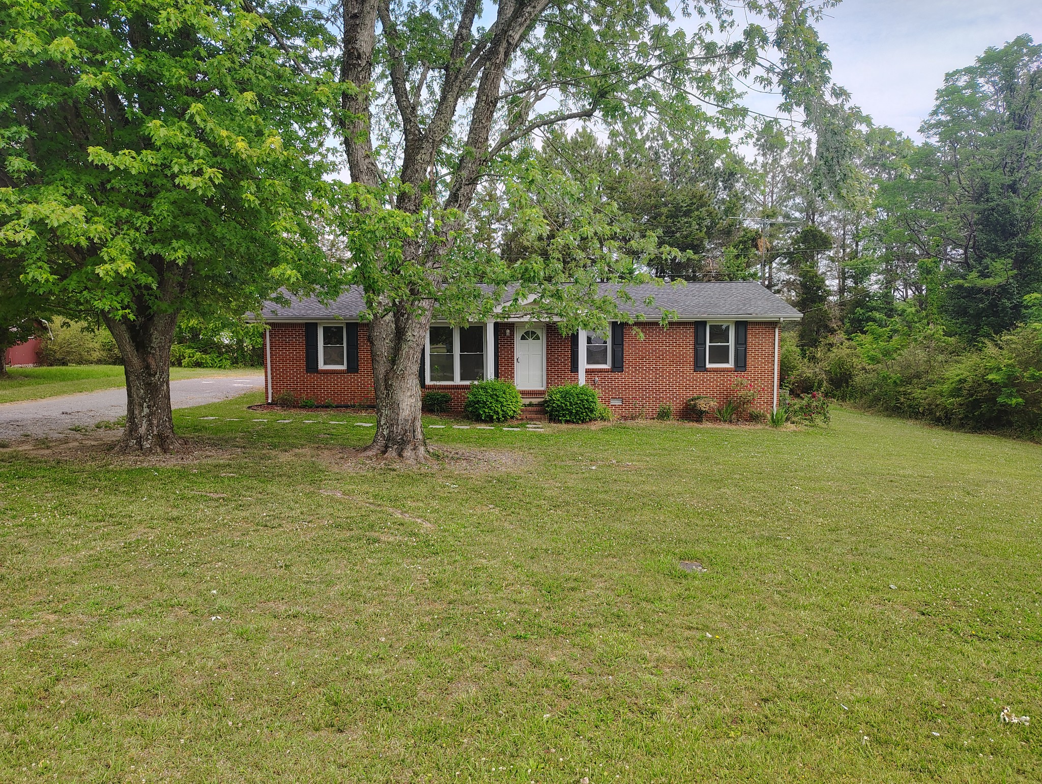 619 Baker Dr