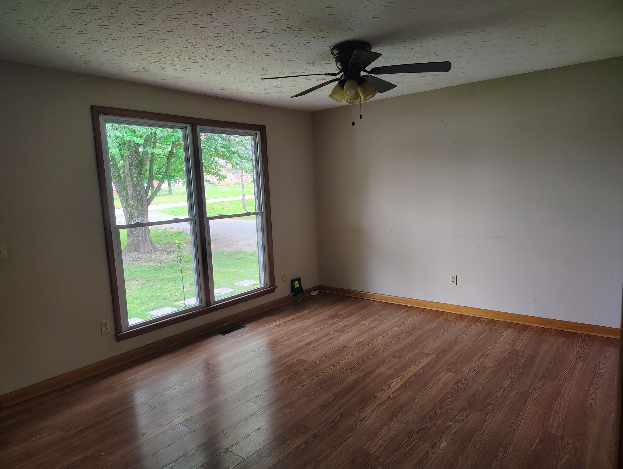 619 Baker Dr