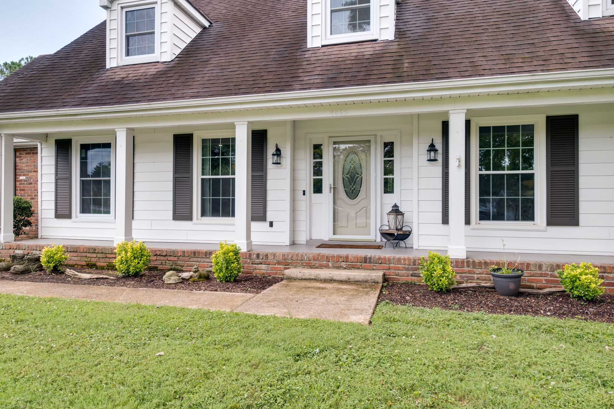 4063 Lake Parkway