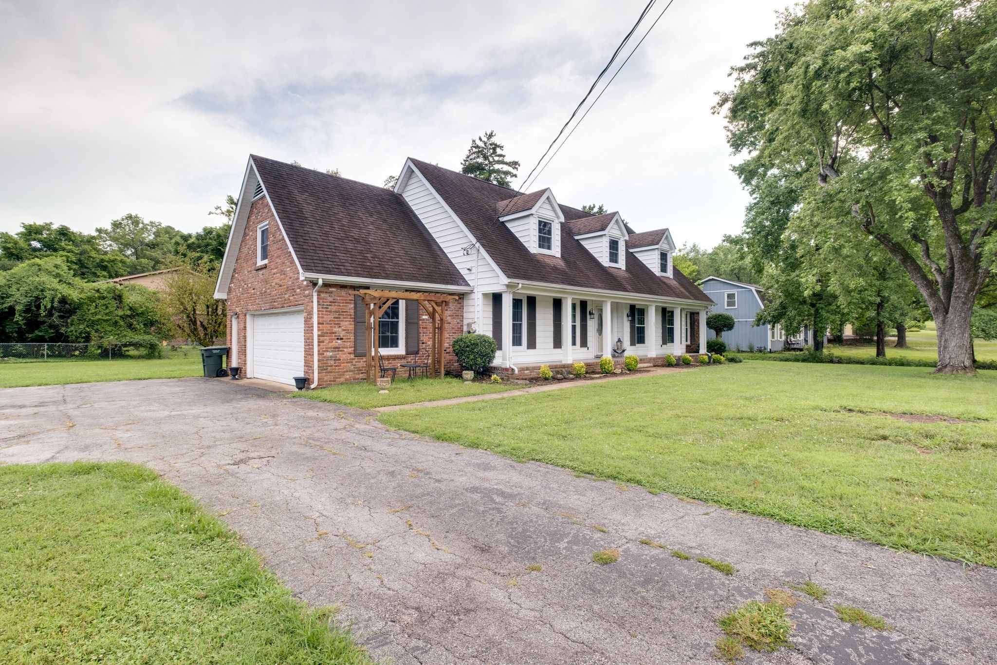 4063 Lake Parkway