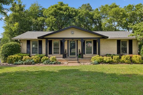 Photo of 810 W Northfield Blvd, Murfreesboro, TN 37129 (MLS # 3242072)