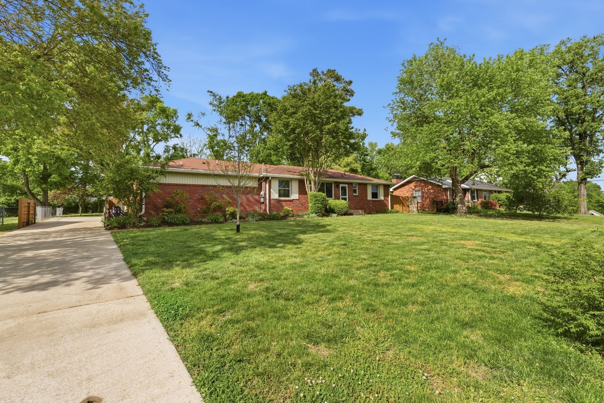 510 Rochelle Dr