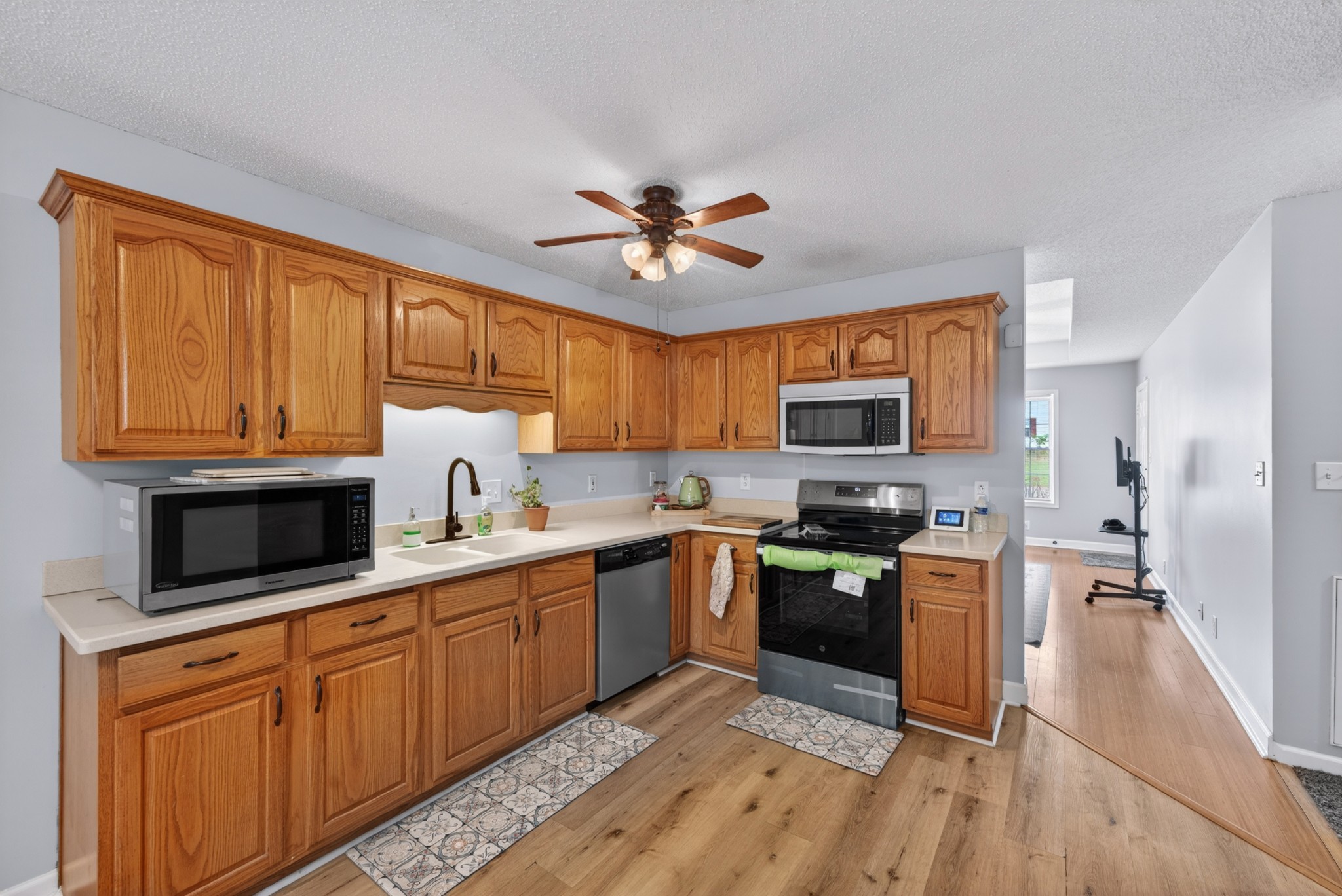 628 Ashley Oaks Dr