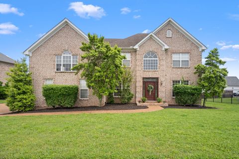 121 Pilot Knob Ln Hendersonville TN 37075