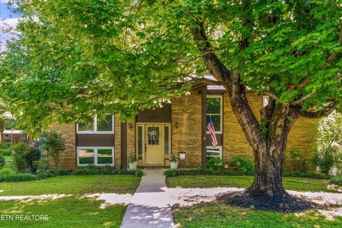 6524 E Garwood Circle Knoxville TN 37918