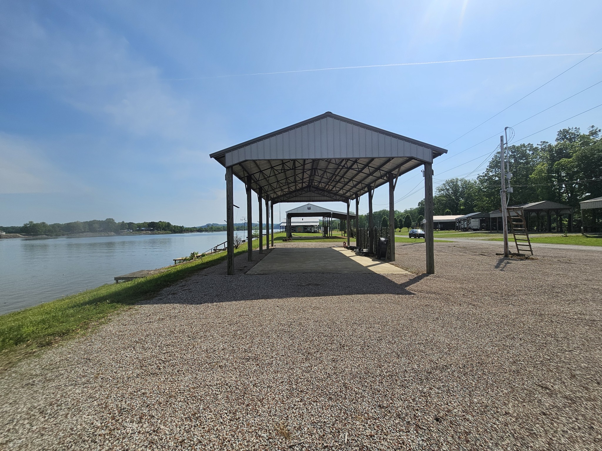 885 River Front Dr