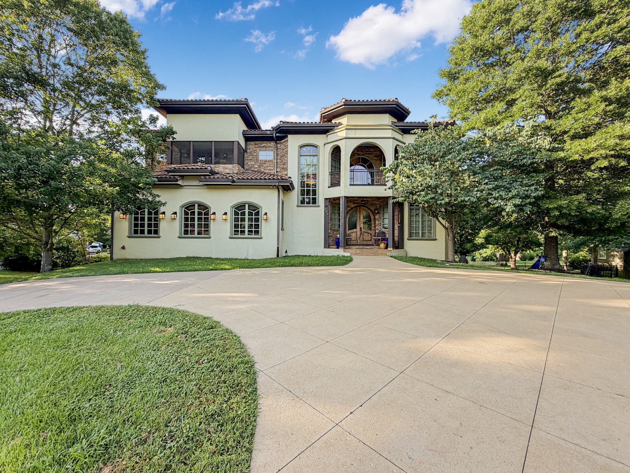 5-bed home for sale in Nashville, TN 37220, 894 Robertson Academy Rd 894 Robertson Academy Rd, Nashville TN 37220 5-bed home, photo 1 of 60