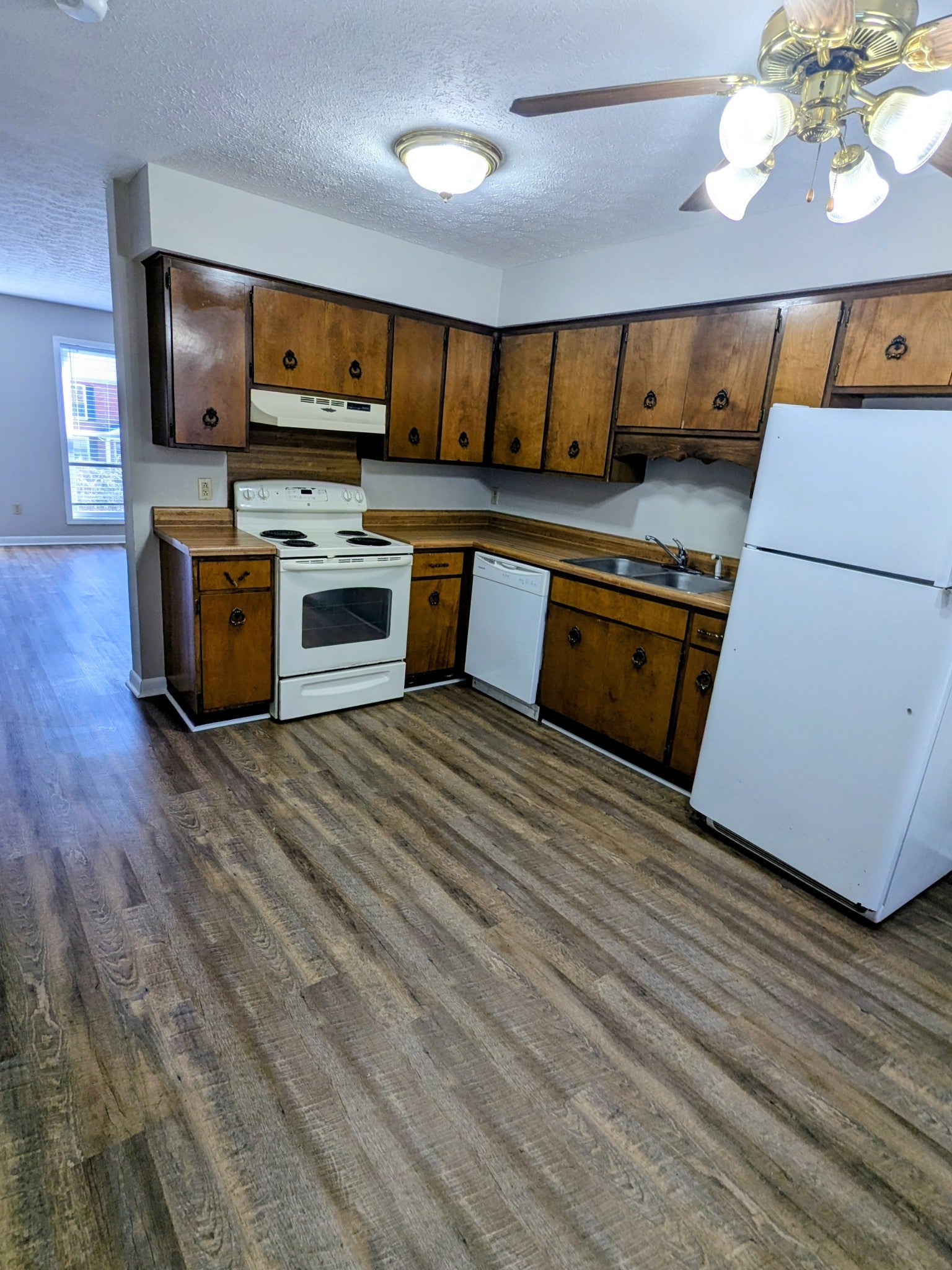 1034 Brookview Dr 14C