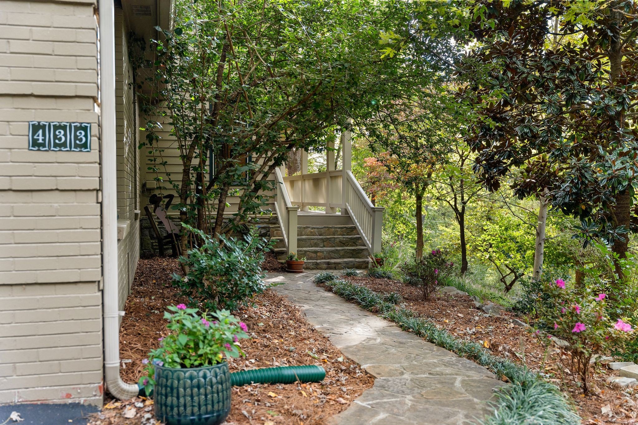 433 Grayson Dr