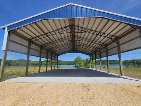 2475 Hardin Bottom River Rd Clifton TN 38425