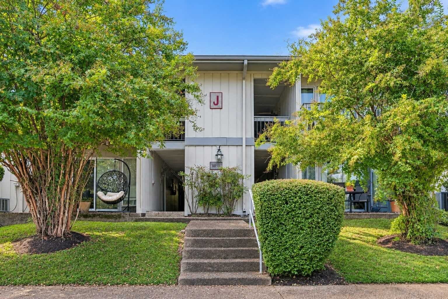 1-bed listing at 21 Vaughns Gap Rd 156, Nashville