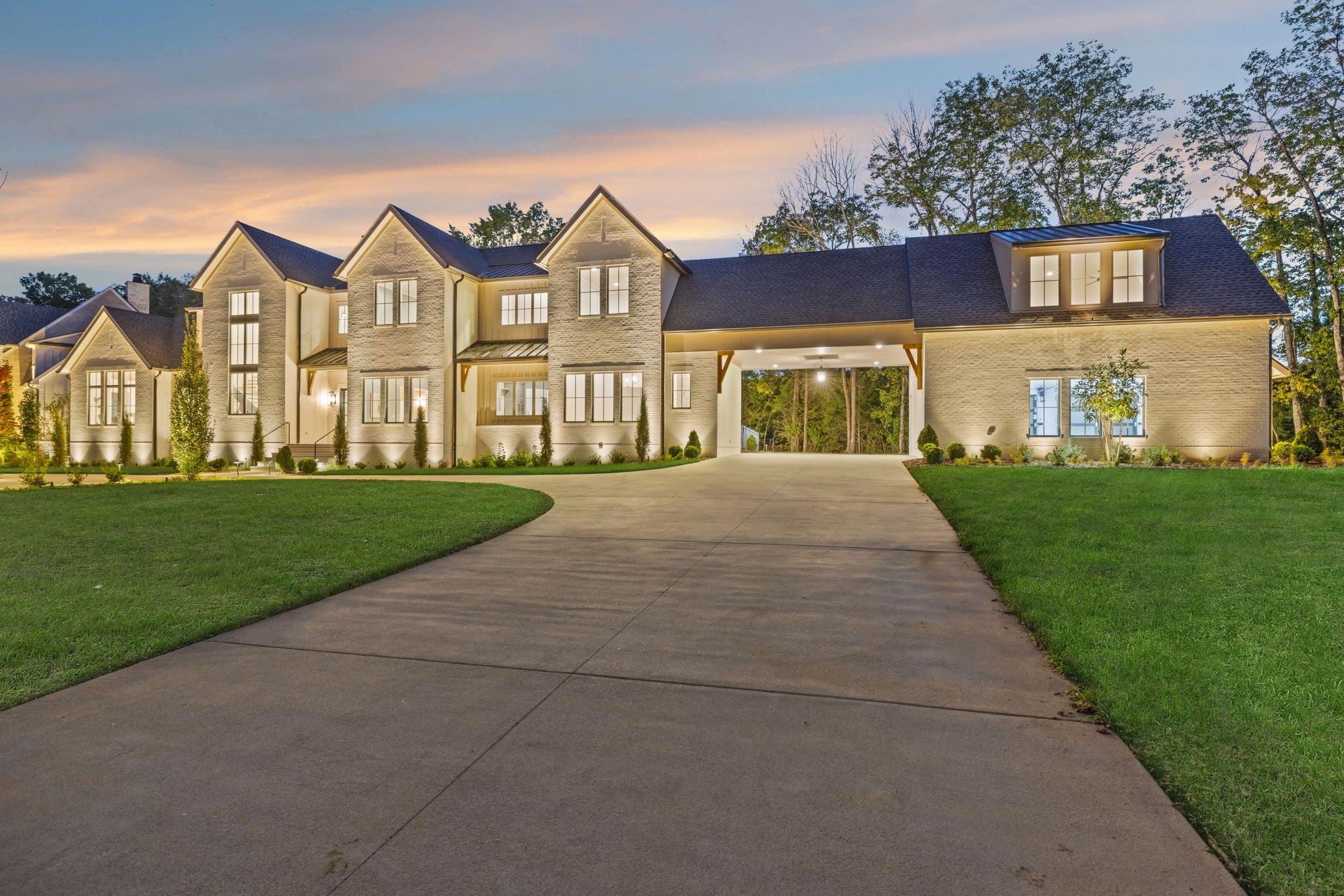 1705 Reflection Ln