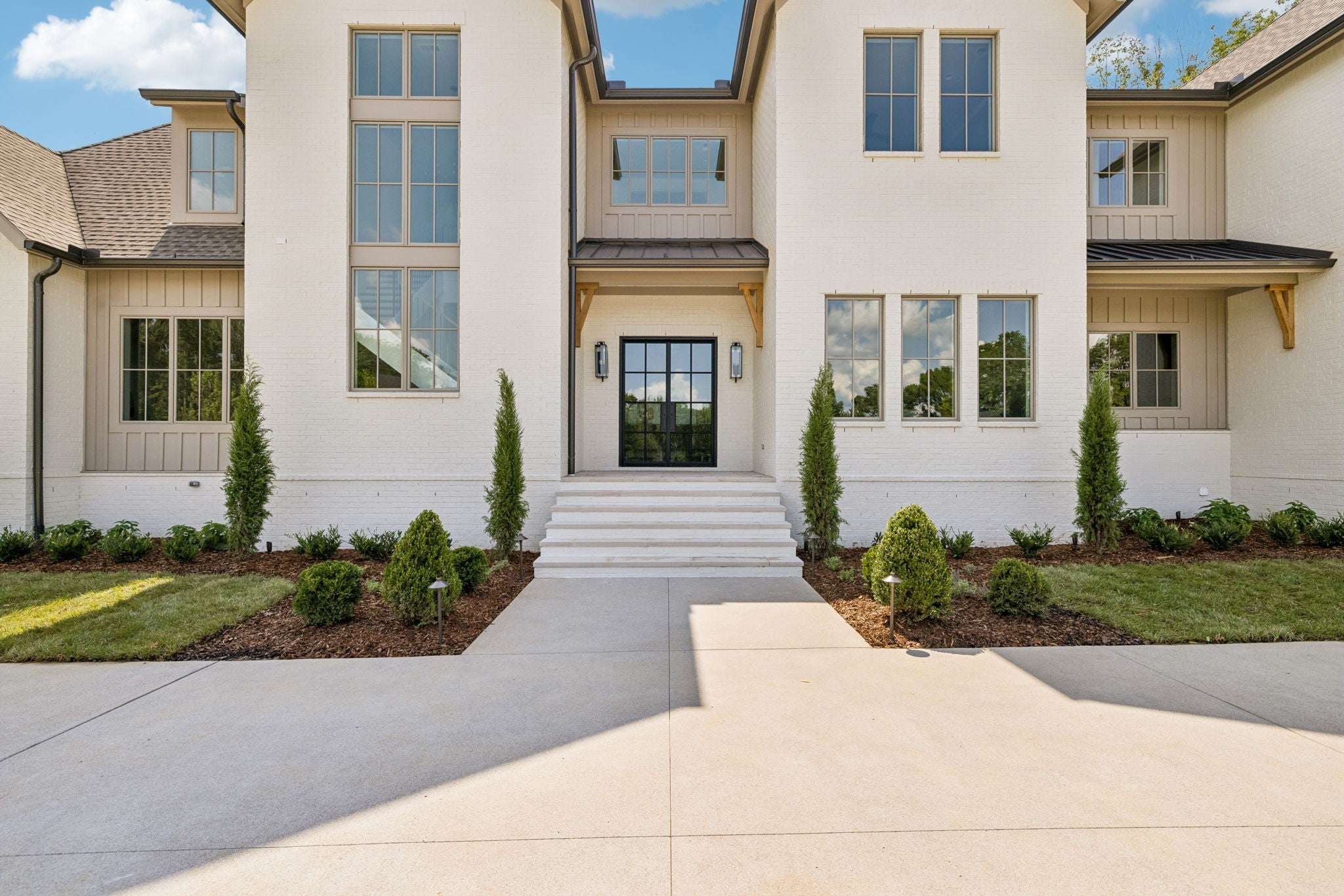 1705 Reflection Ln