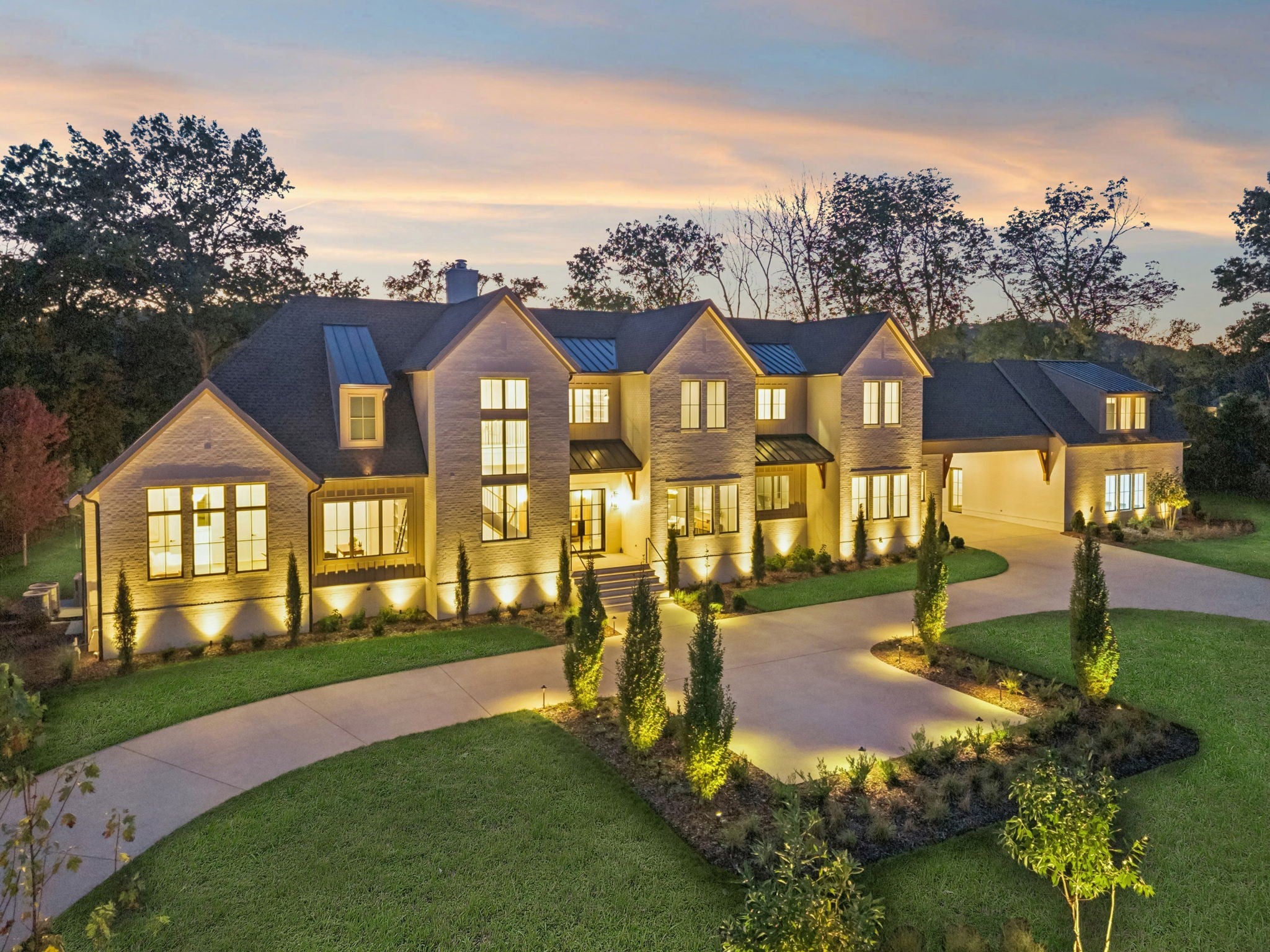 1705 Reflection Ln