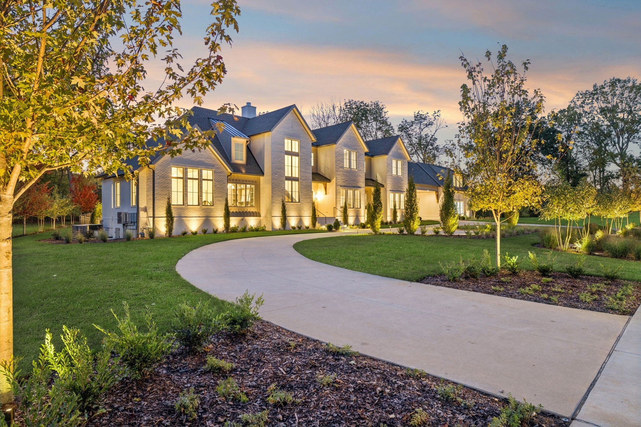 1705 Reflection Ln