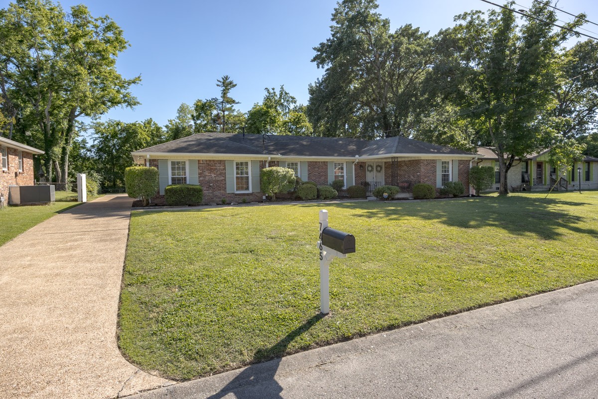 7465 Harrow Dr