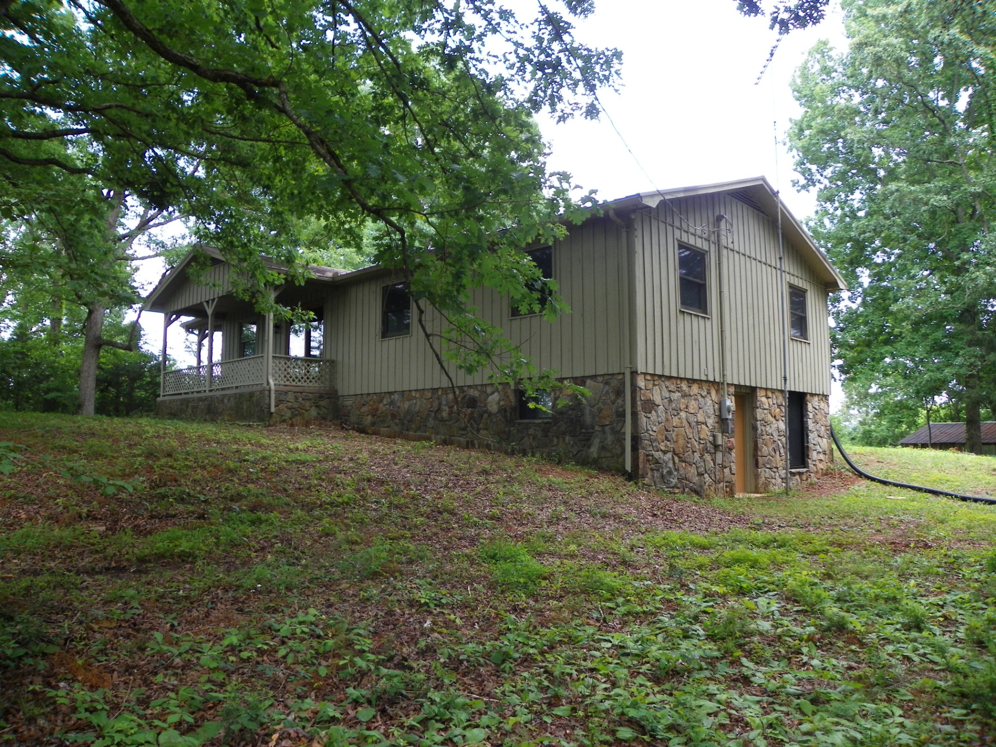 670 Winstead Rd