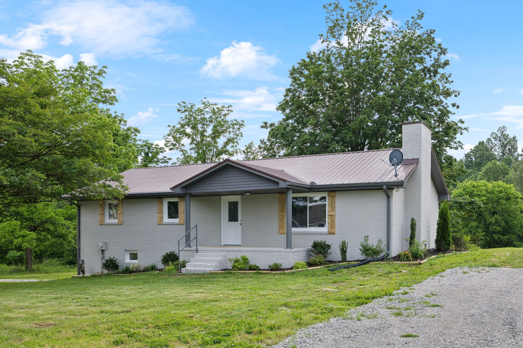 8651 Fredonia Rd