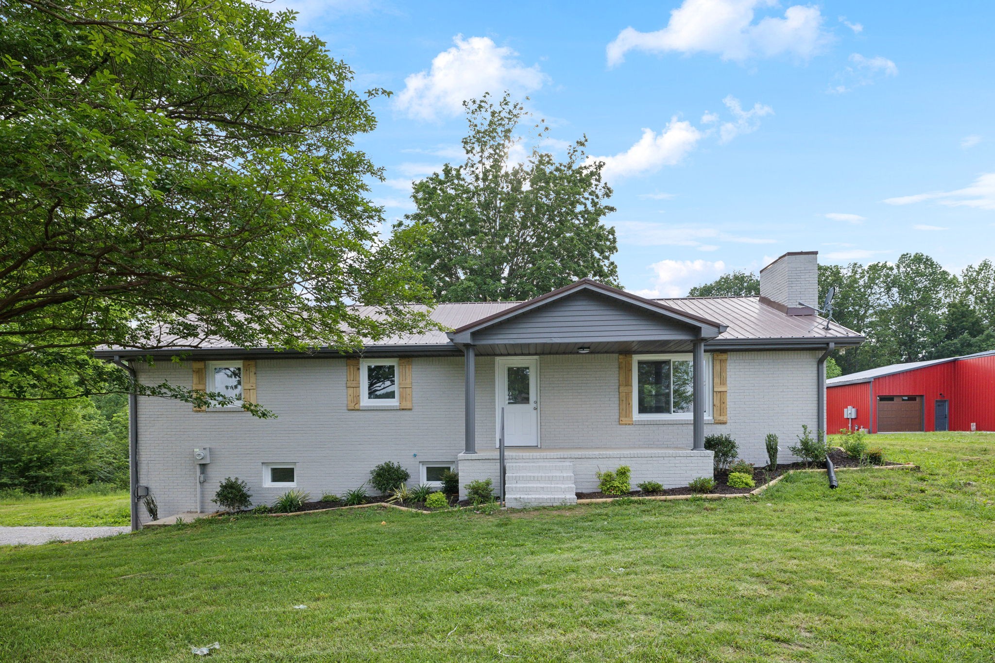 8651 Fredonia Rd