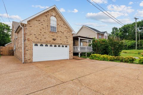 704 Shandale Dr Madison TN 37115