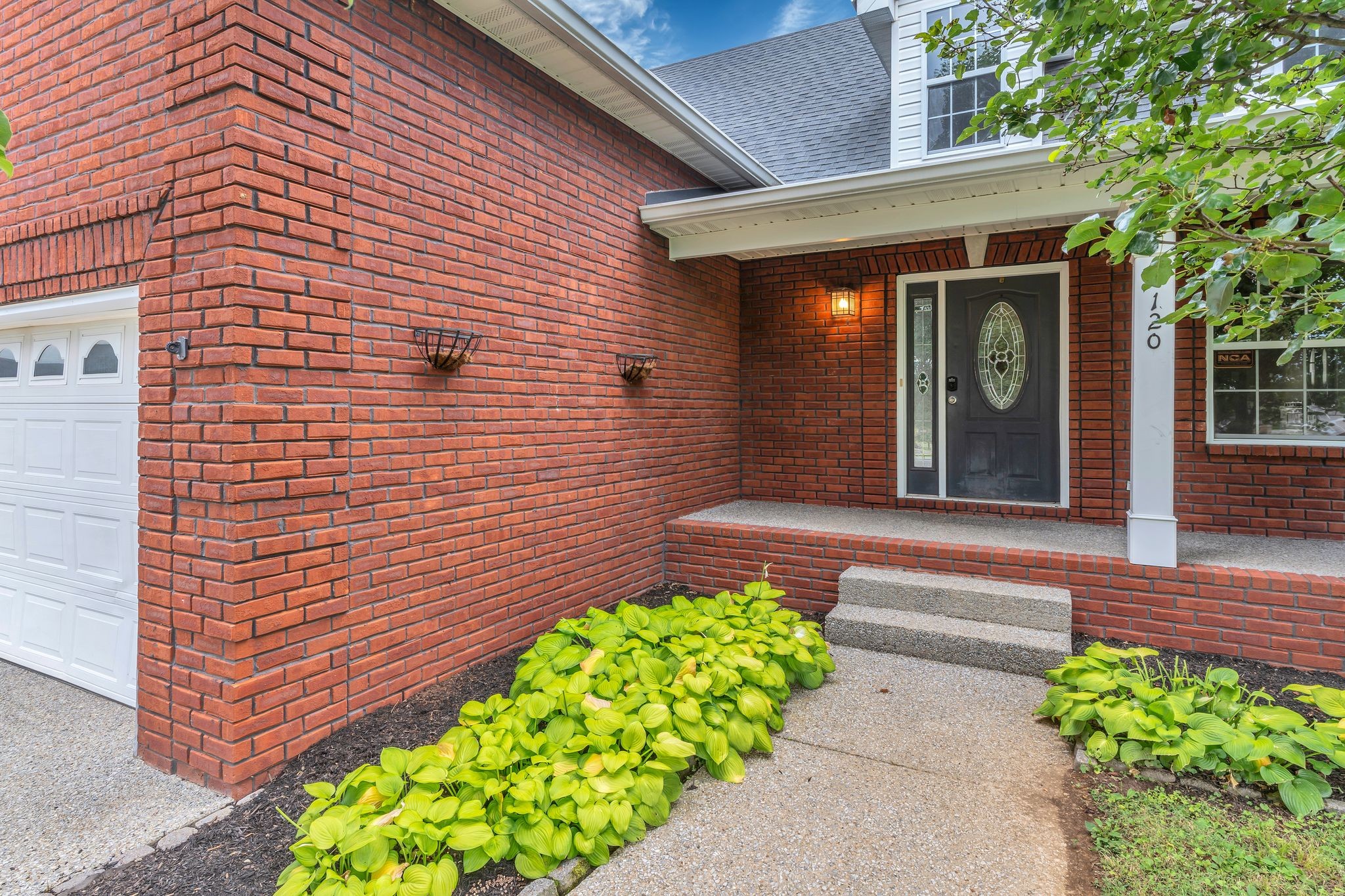 120 Danbury Ct