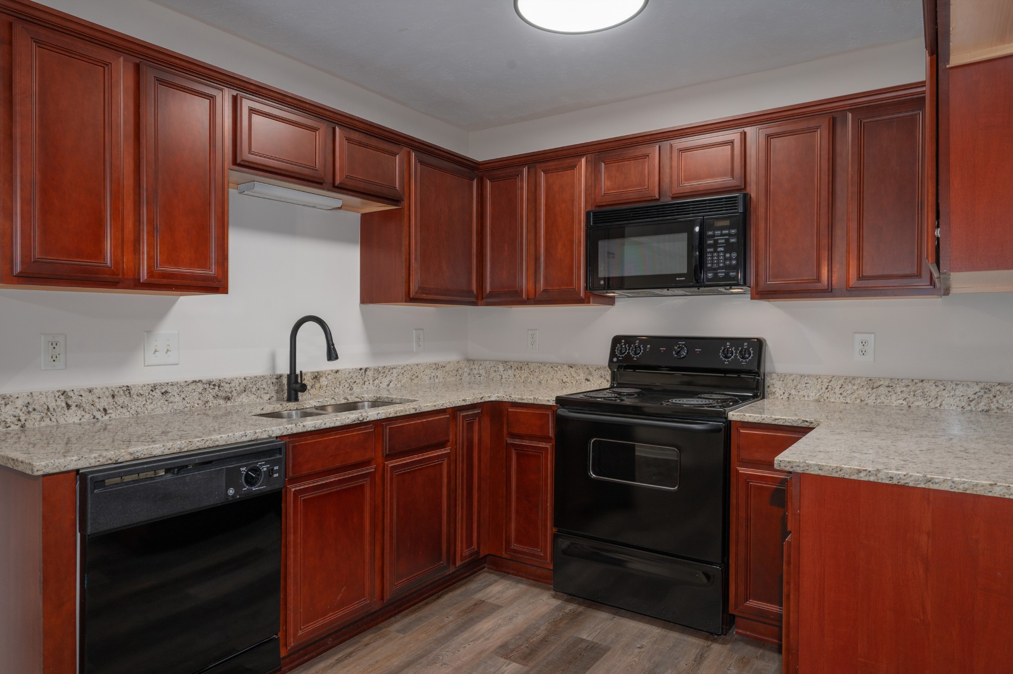 106 Antler Ridge Cir