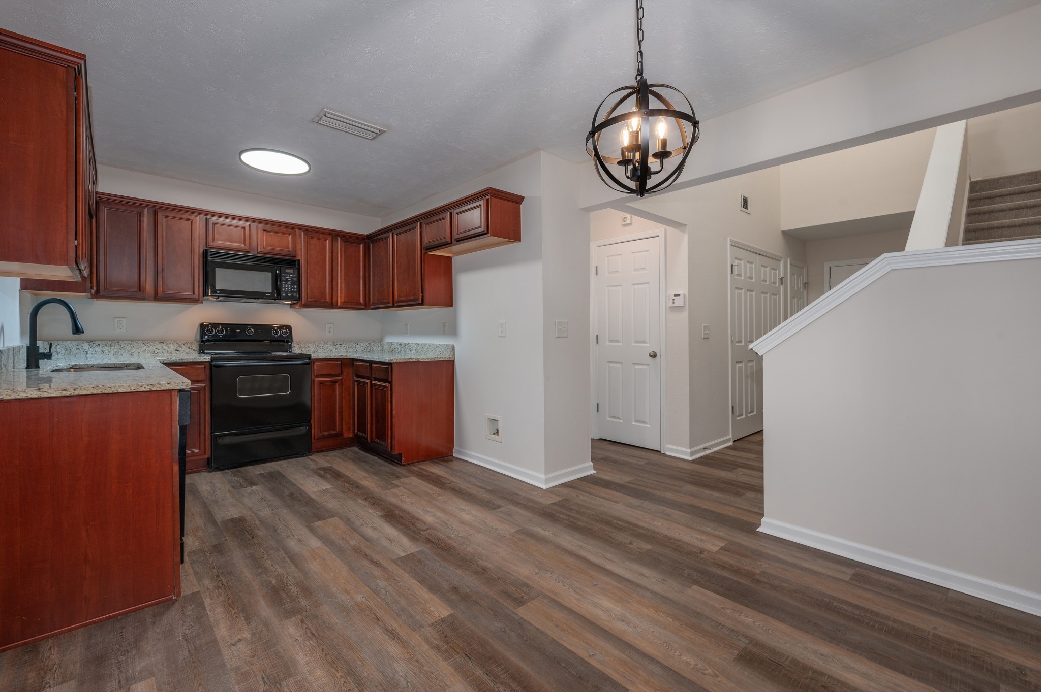 106 Antler Ridge Cir