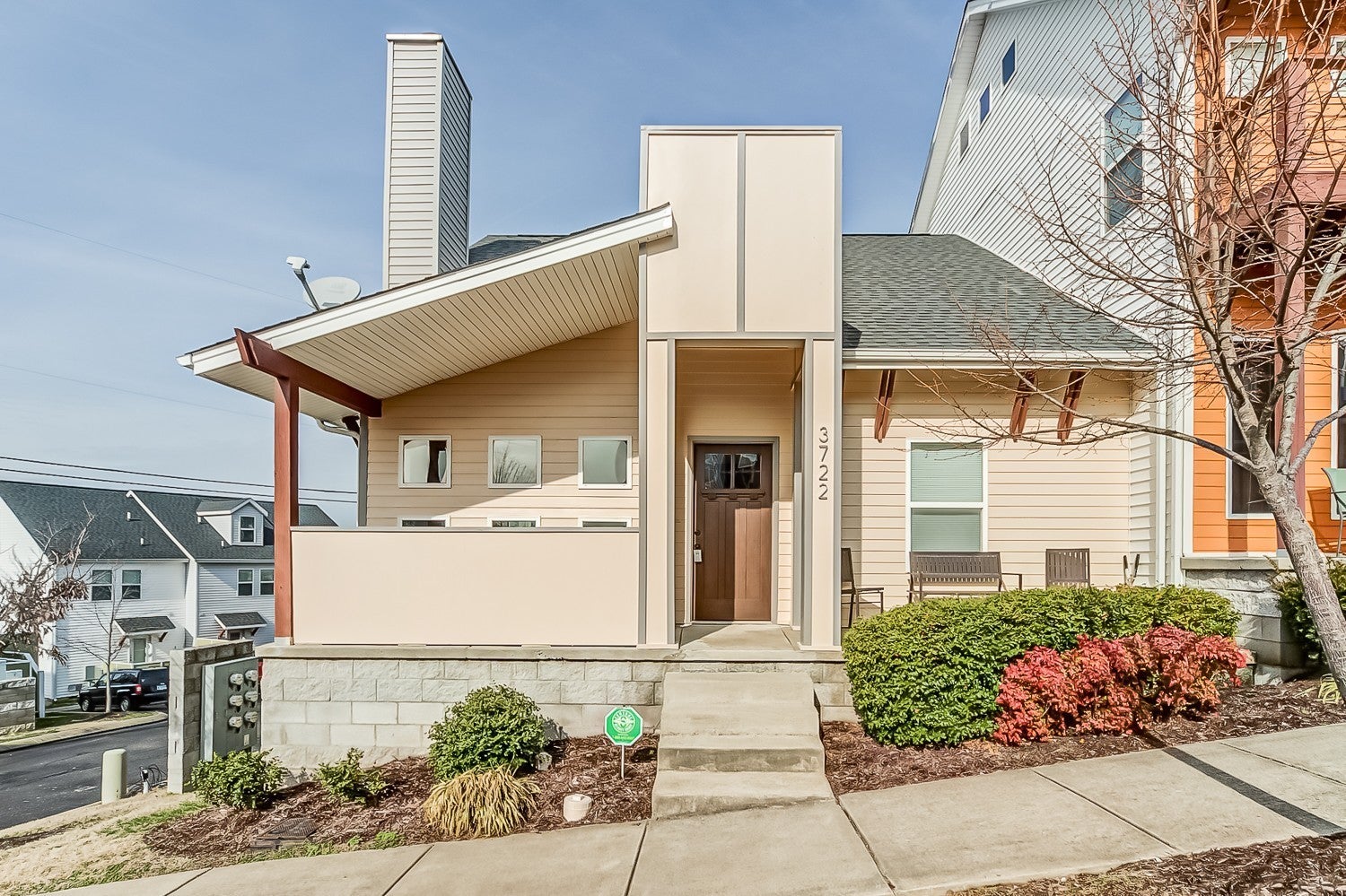3.0-bed rental at 3722 Lausanne Dr