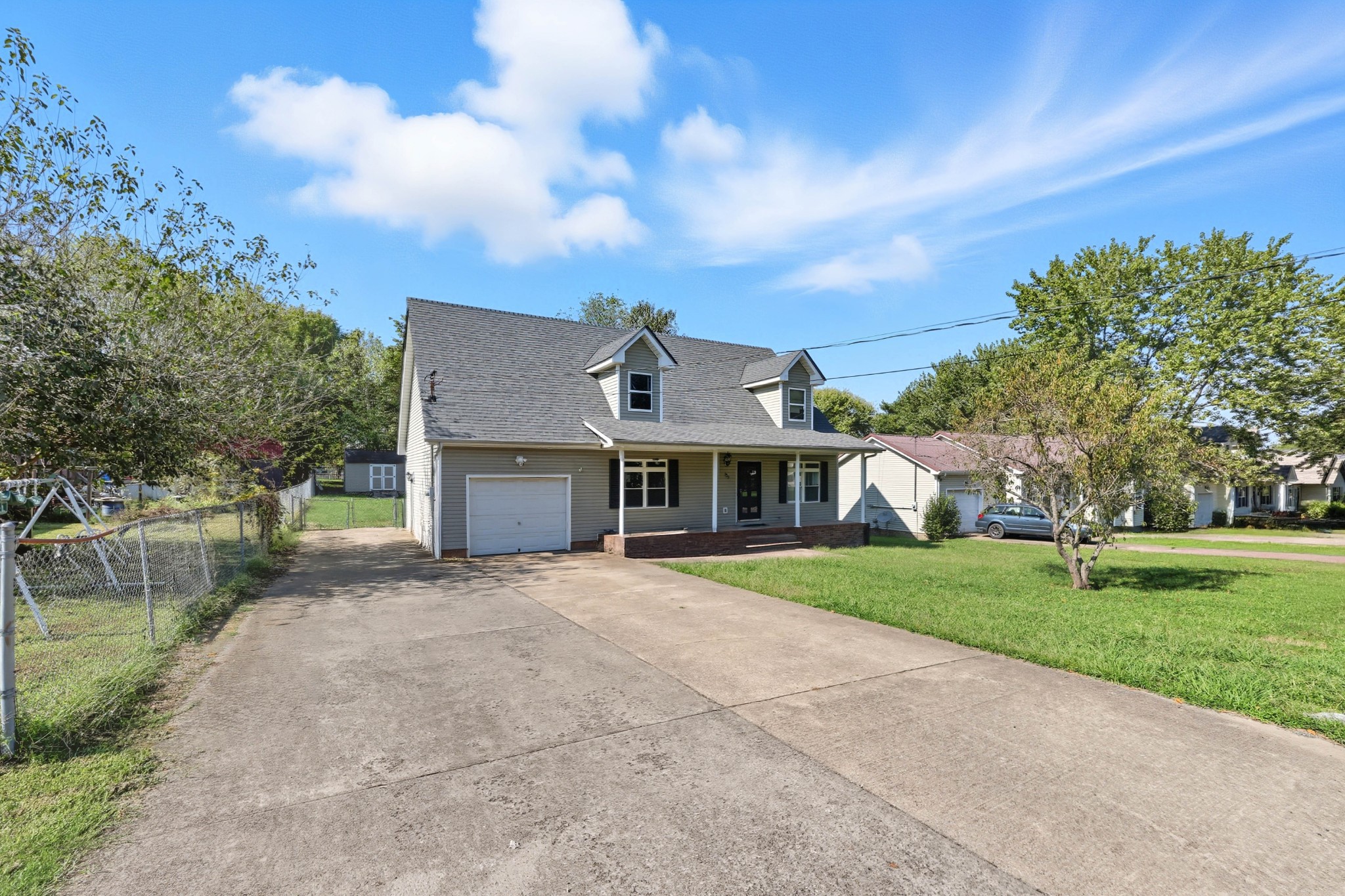 108 Oak Tree Dr