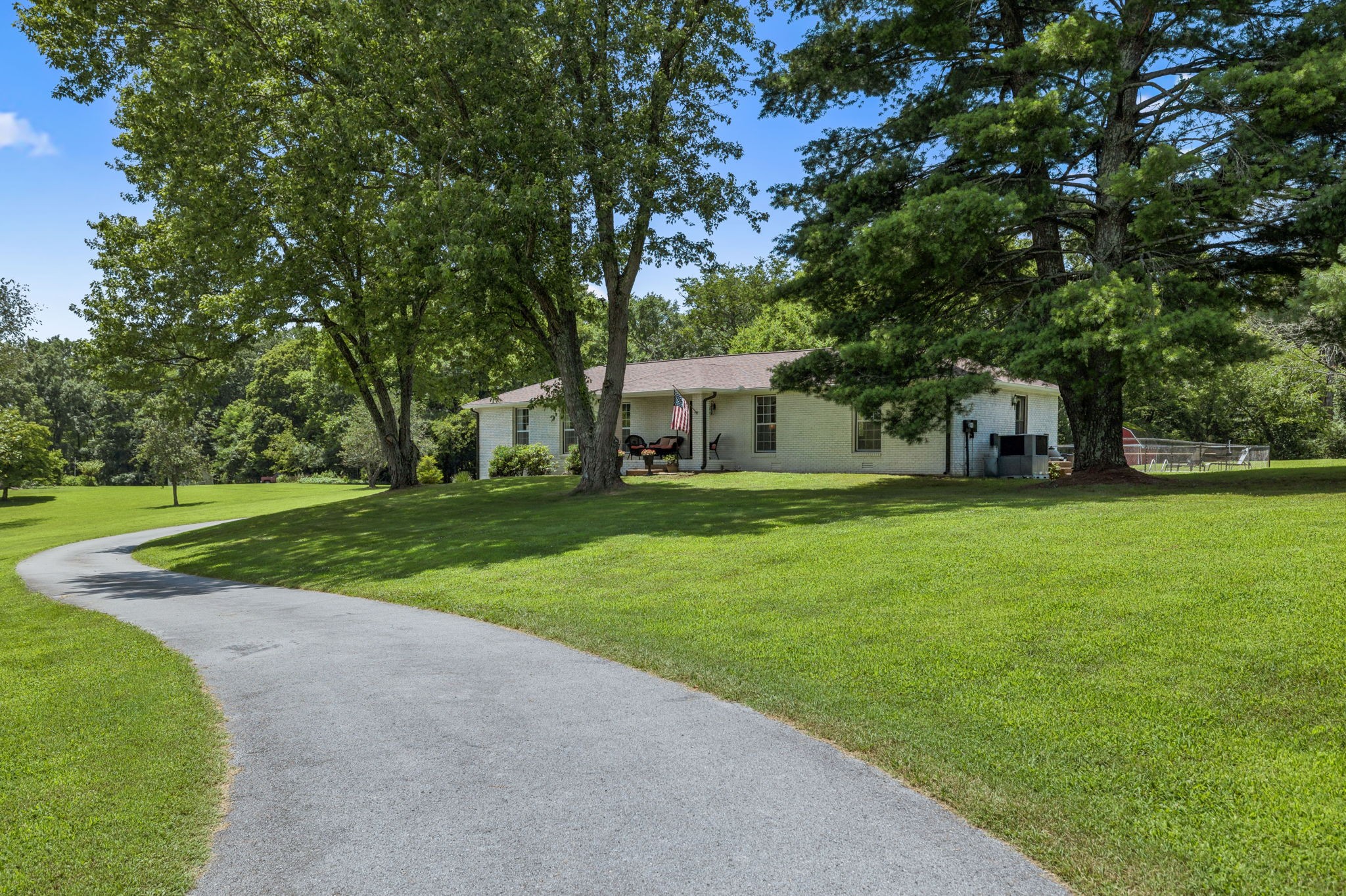 1009 Bunker Hill Dr