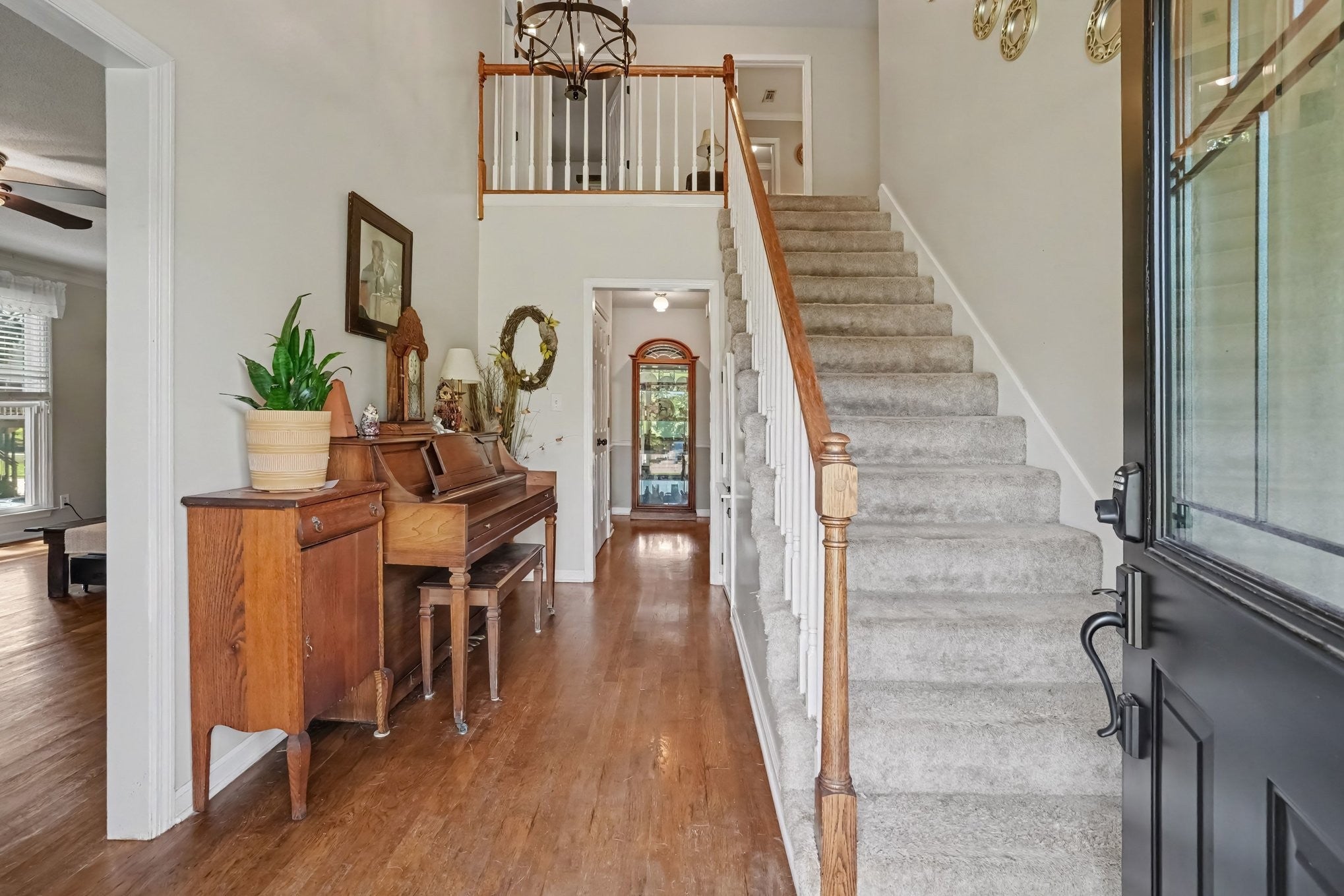 225 Longwood Ln