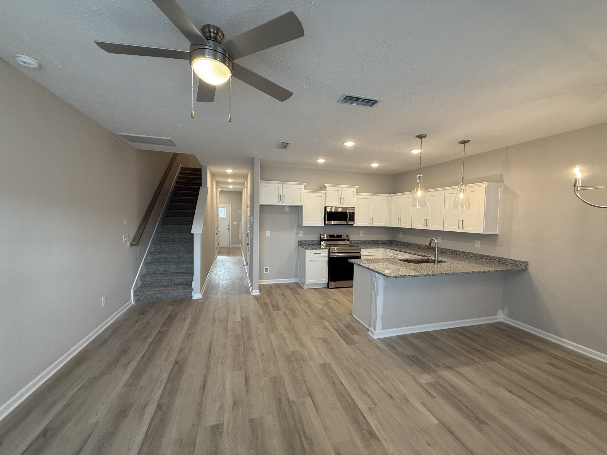 32 Hardwood Rd