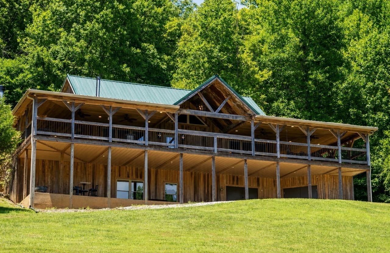 59 Russell Ln