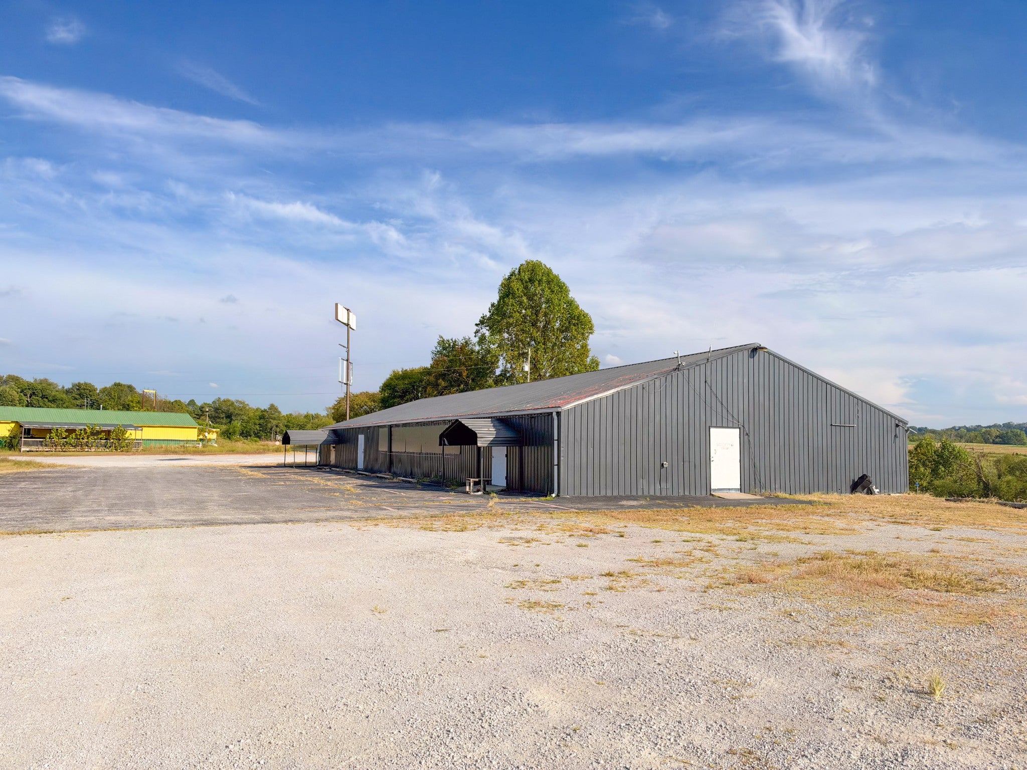 8998 Lewisburg Hwy