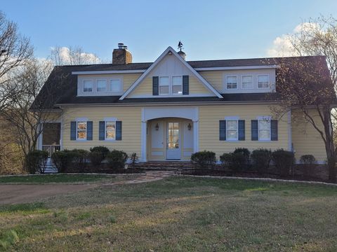 25 Owlsnest Cir Winchester TN 37398