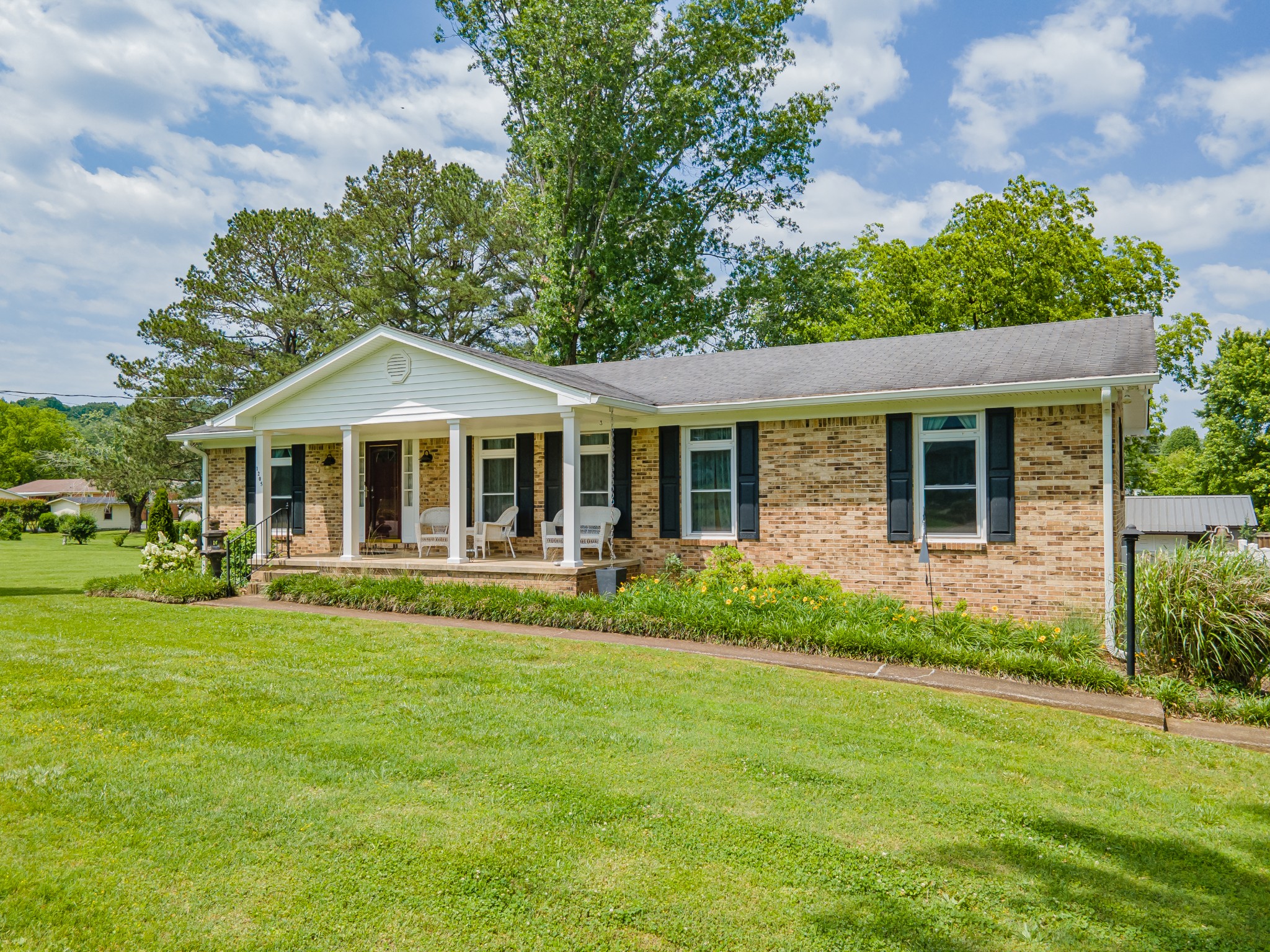 1205 Parker Dr