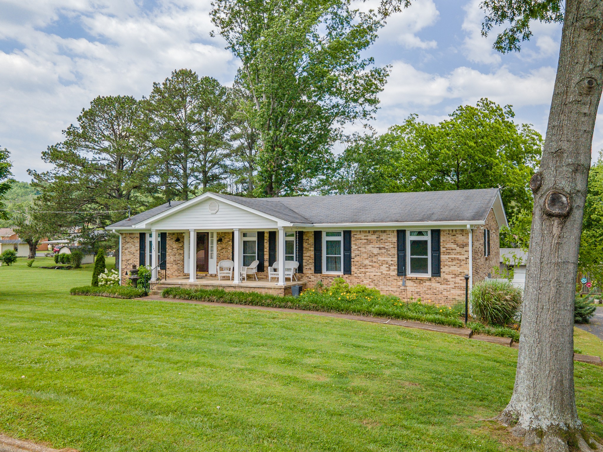 1205 Parker Dr