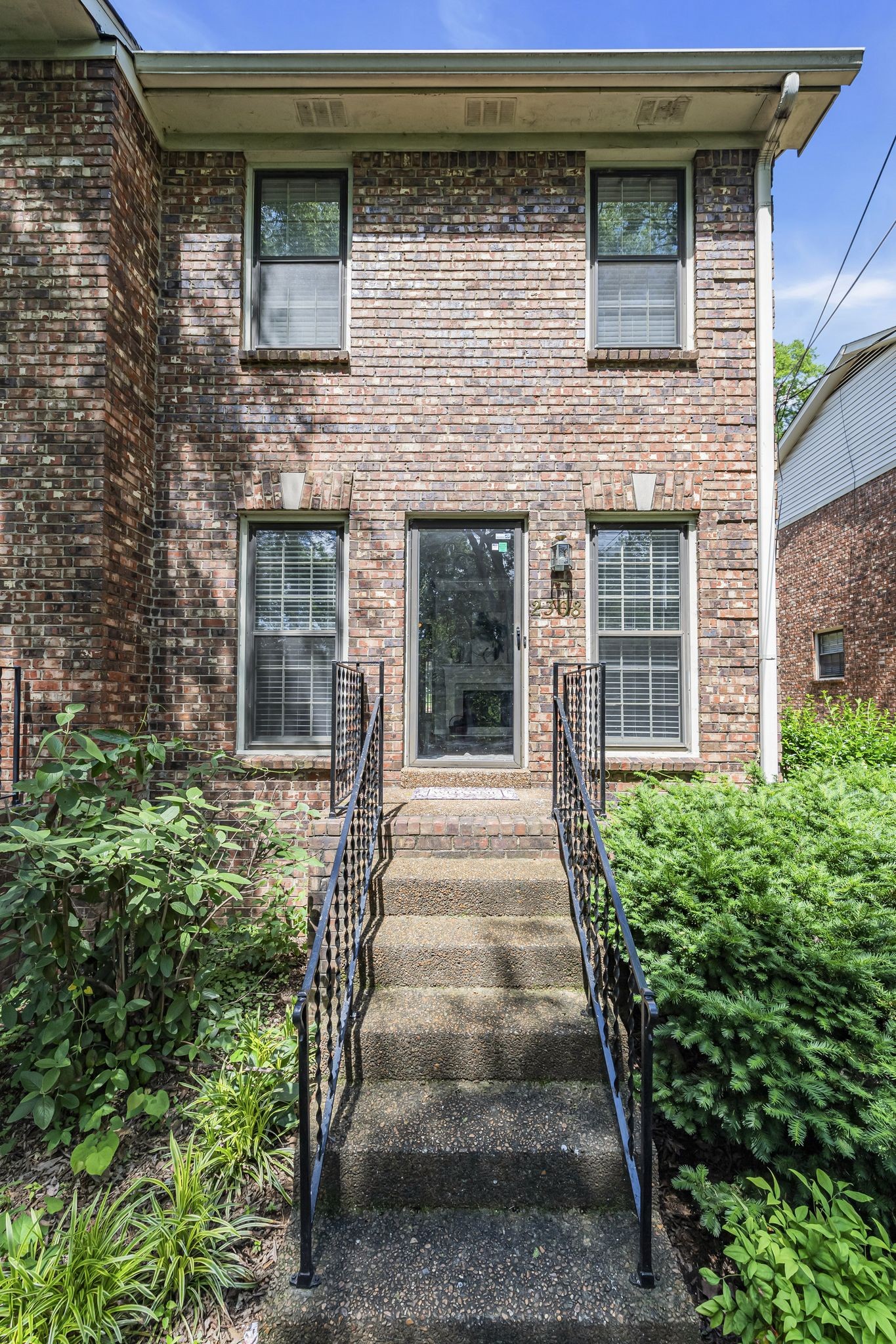 2308 Sharondale Dr
