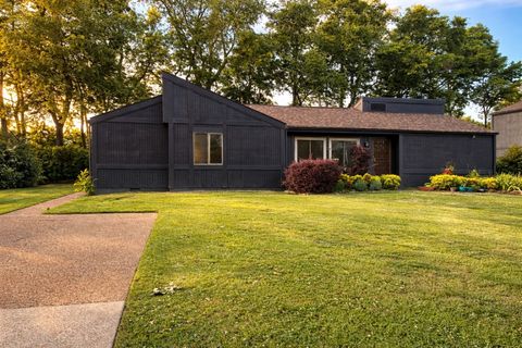 Photo of 510 Doral Country Dr, Nashville, TN 37221 (MLS # 3185112)