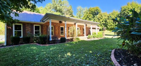 401 Lakeside Dr Springfield TN 37172