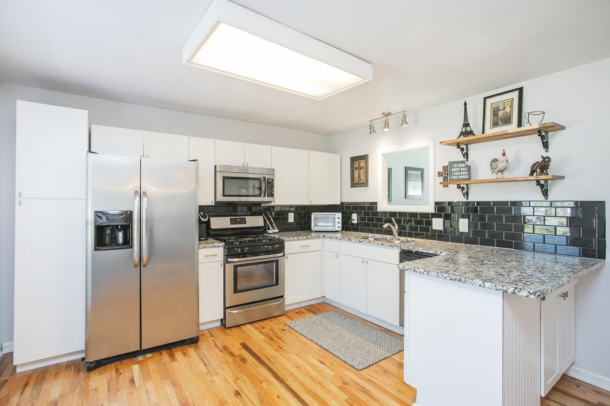 321 Amherst Dr