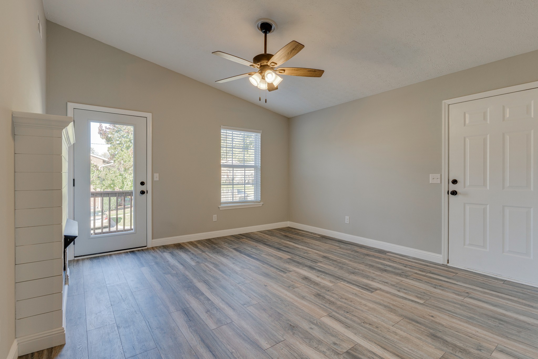 180 Brooke Castle Dr