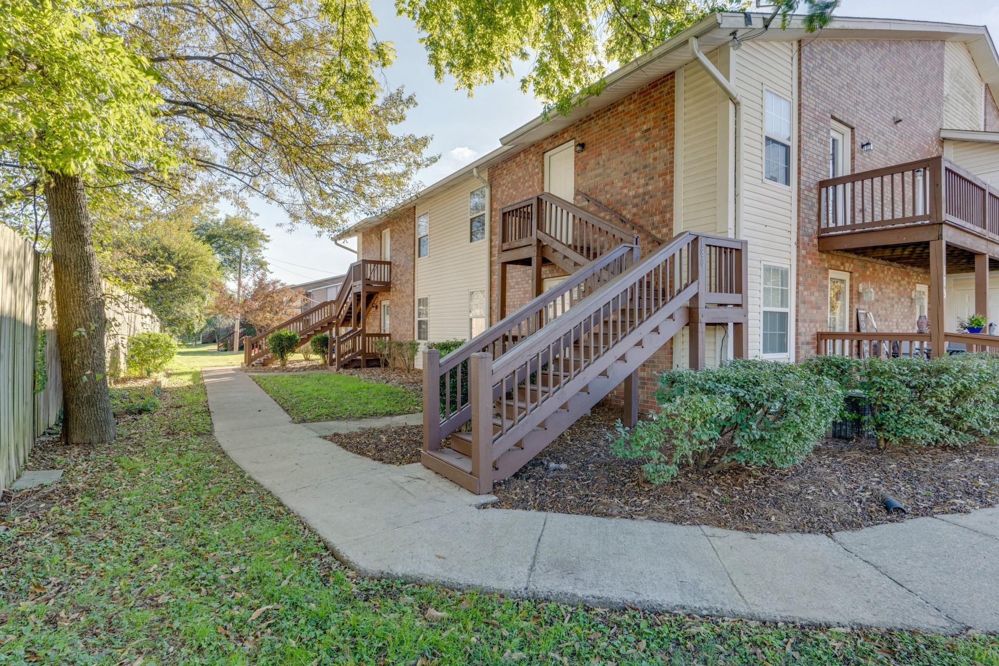 180 Brooke Castle Dr