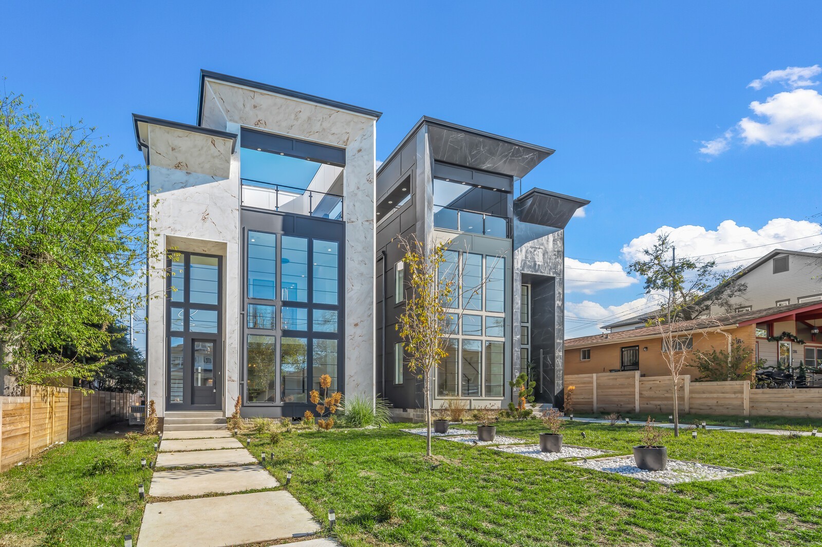 1304 15th Ave S