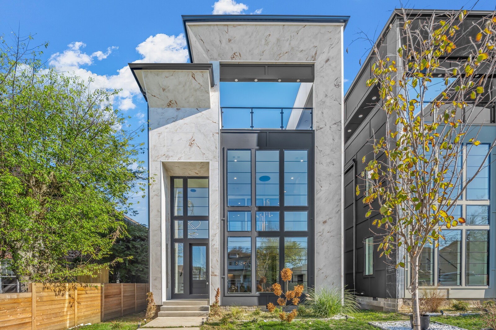 1304 15th Ave S