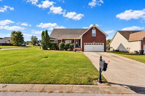 Photo of 1224 Viewmont Dr, Clarksville, TN 37040 (MLS # 3624281)
