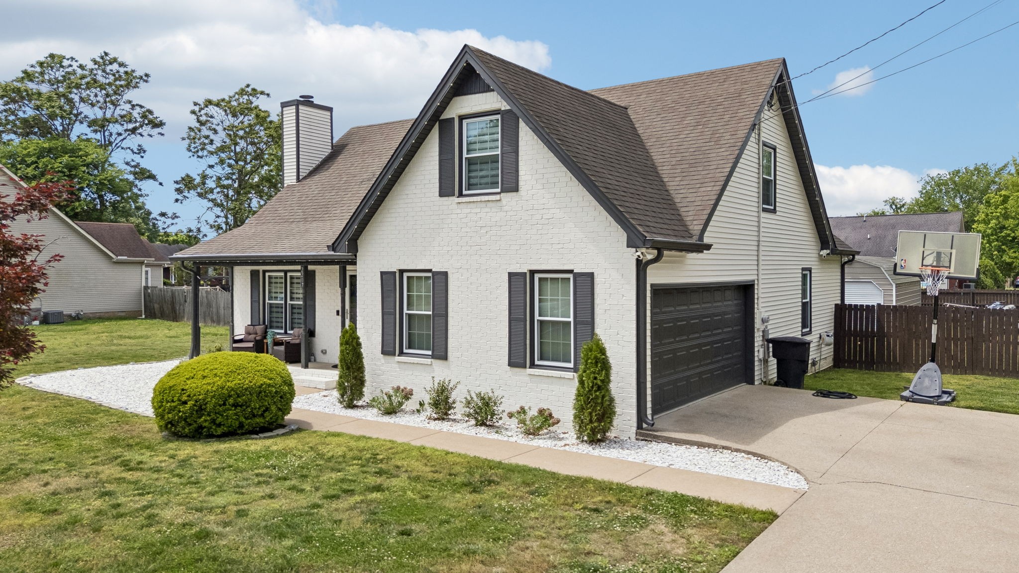 2207 General Kirk Dr