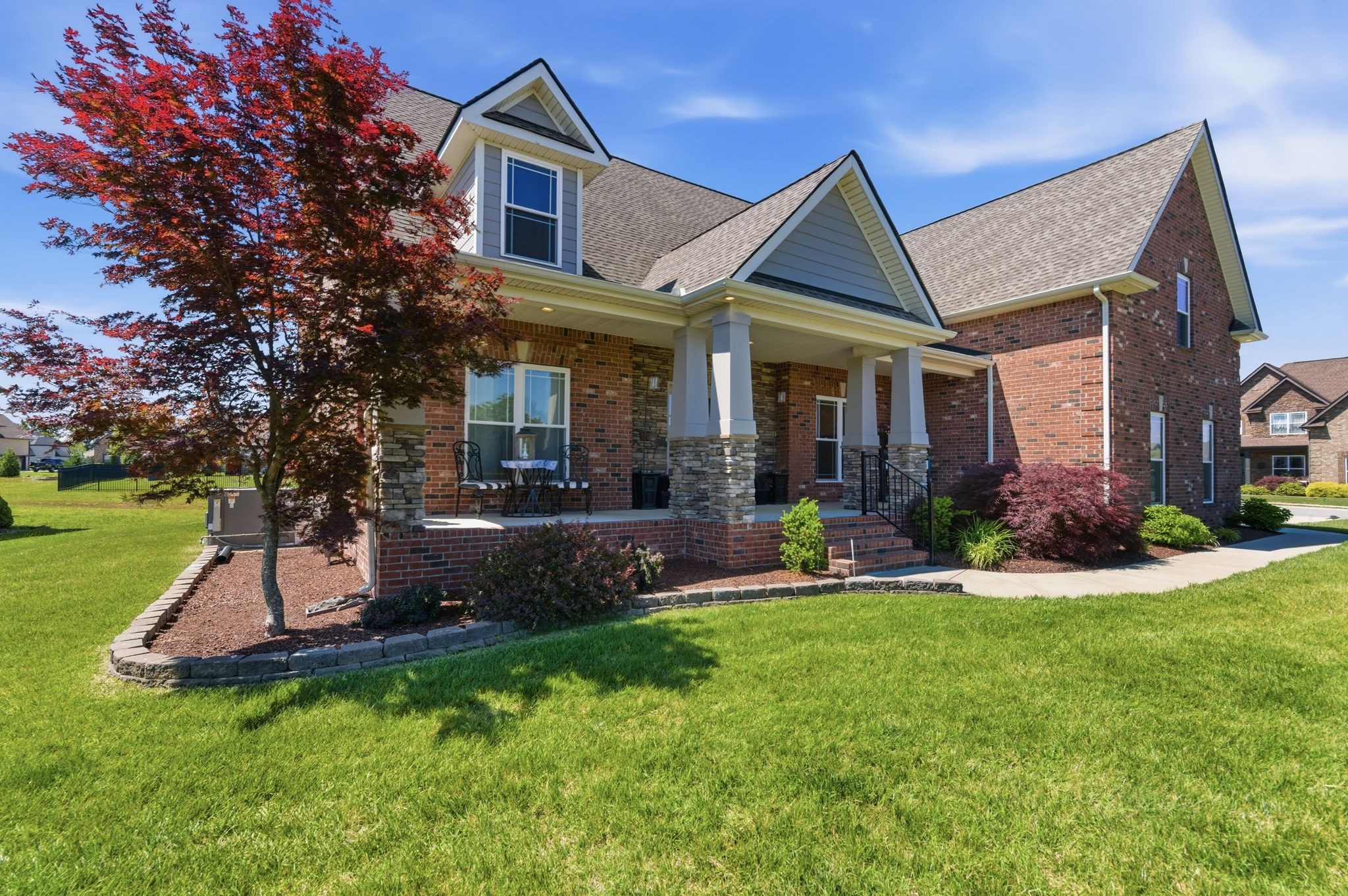 3131 Robinwood Dr